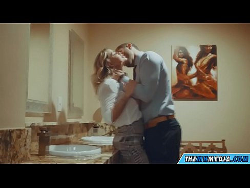 ❤️ Кога бујна русокоса ќе ве заведе во јавен тоалет ❤❌ Порно видео на порно mk.hentaisea-com.ru ﹏